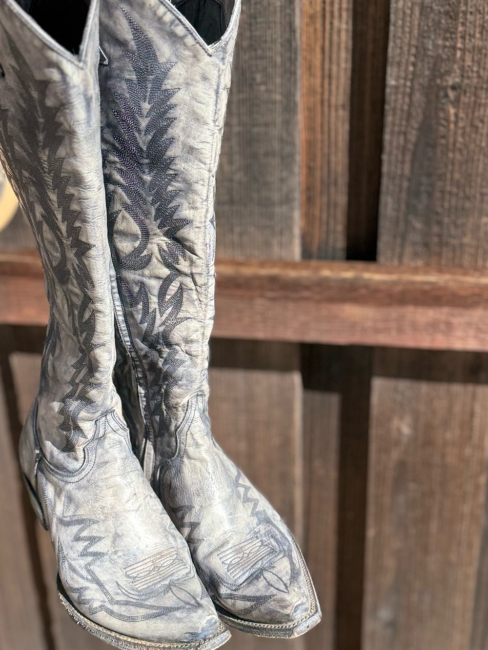 Old Gringo Gray Distressed Embroidered Cowboy Boots - Picture 10 of 10